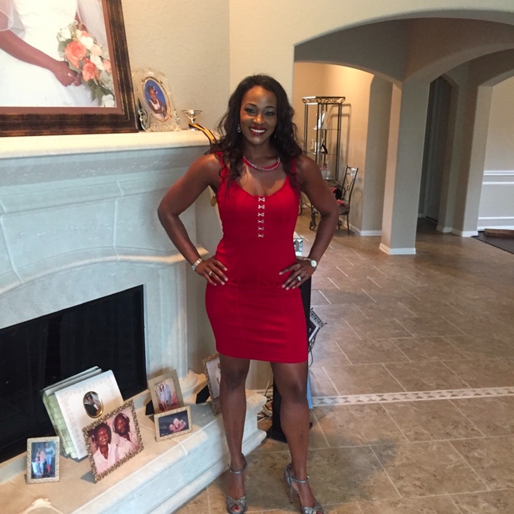 Venus - Red dress